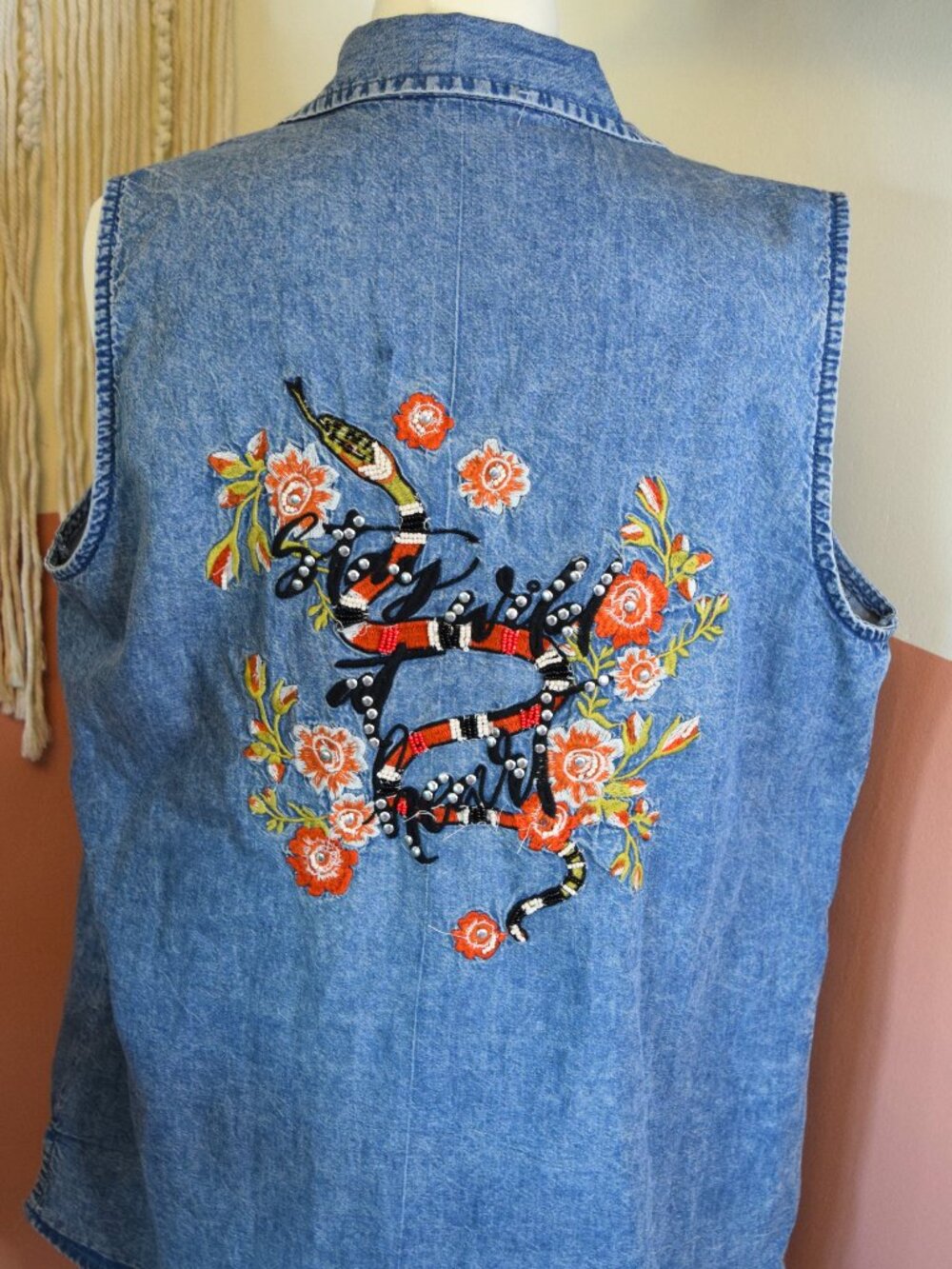 MS Mode Denim Vest Embroidered Beaded Snake Floral Sleeveless Shirt Size L